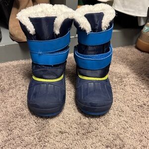 Cat & Jack Navy and Blue Kids Snow Boots